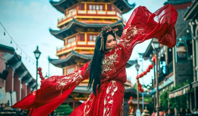 China milenaria, Hong Kong y Dubai